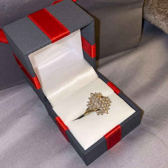 COPY - JC PENNEY-  1 CT. T.W. Genuine White Diamond
10K Gold Cluster Ring (Size… - Picture 2 of 5